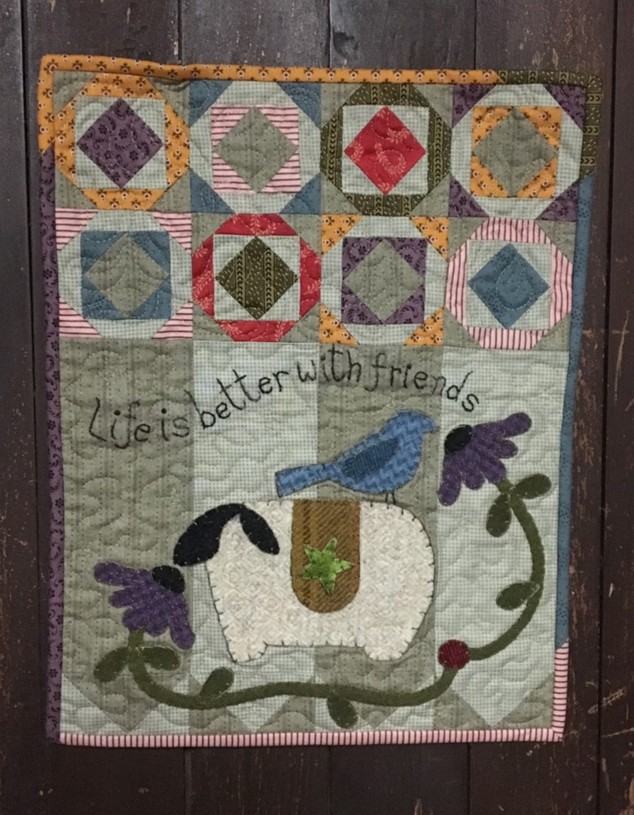 mini wool applique wall hanging quilt pattern
