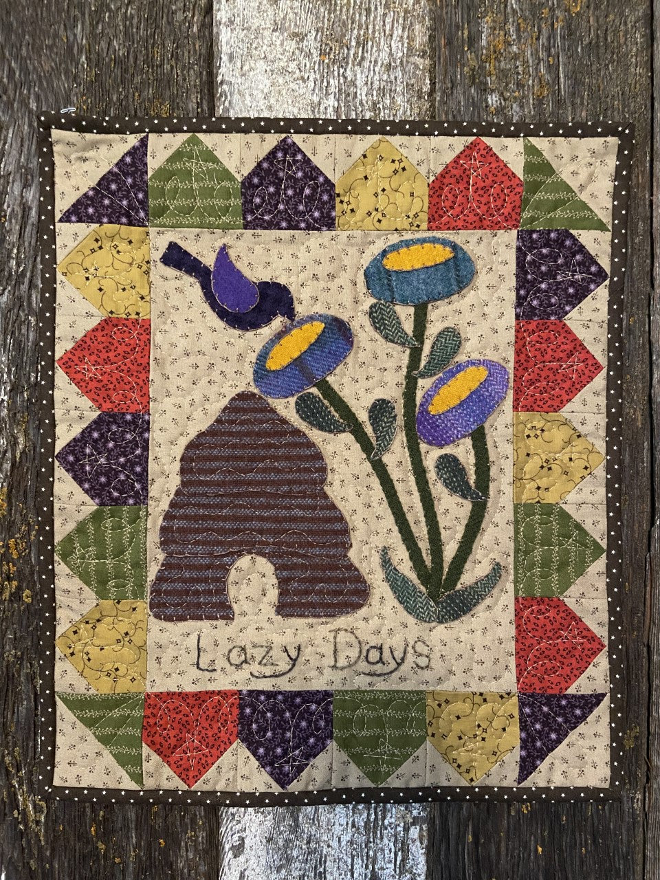 Snugg-let Lazy Days - Mini Wool Applique Pattern PDF