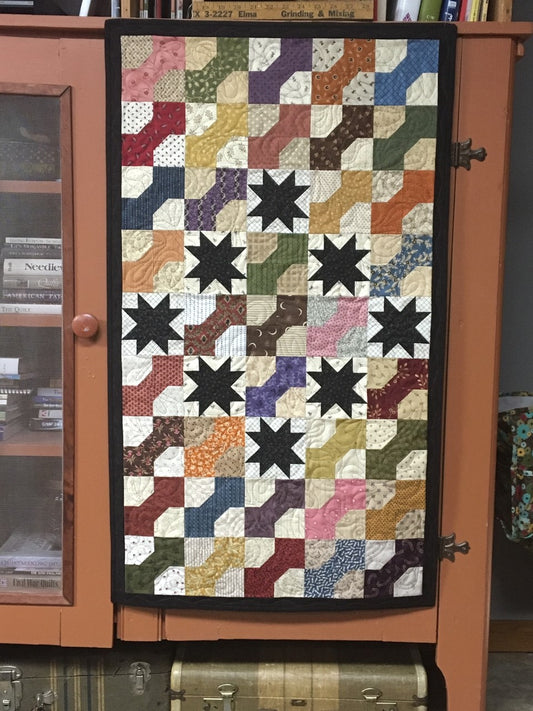 Scrappy table runner quilt pattern