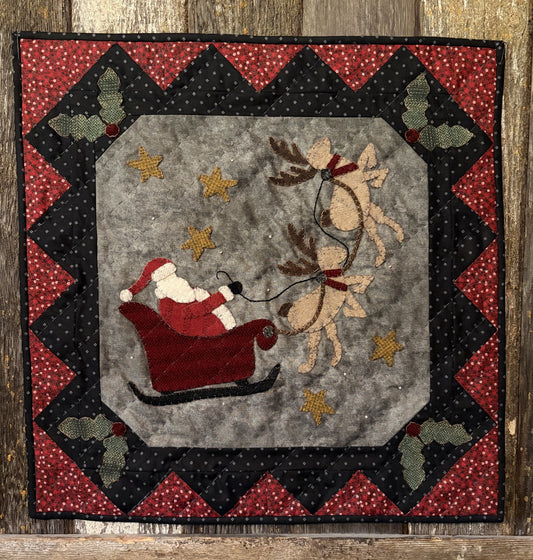 Here Comes Santa Claus - Wool Applique