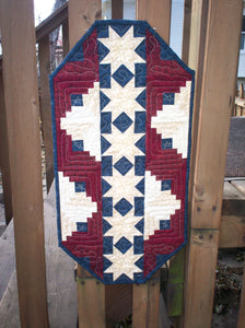 patriotic table topper quilt pattern red white and blue