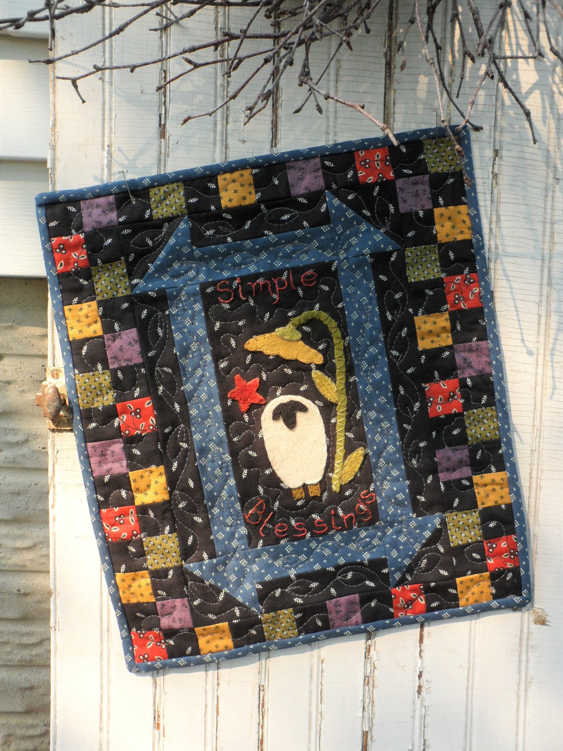 mini wool applique quilt pattern for wall hanging